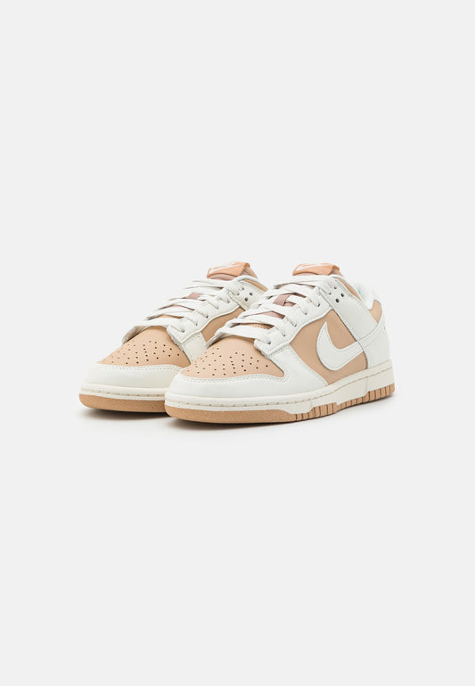 Nike Dunk Low Beige